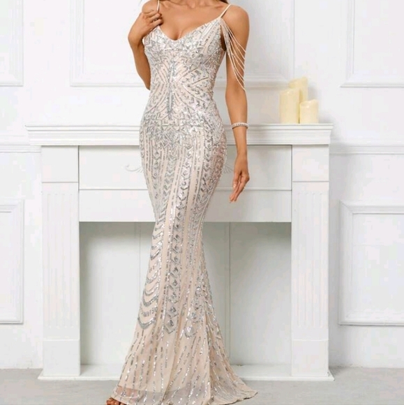 Silver, Backless, Cami,  Fringe Sleeves,  Contrast Sequined Mermaid Gown - Picture 4 of 16